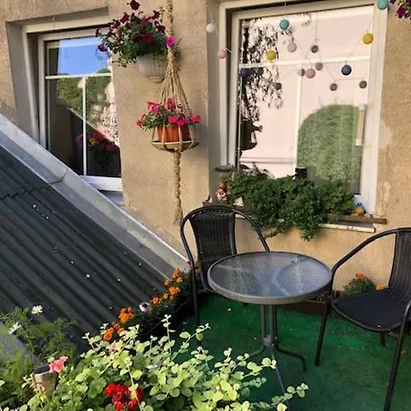 Apartmán Near Old Town & Station *